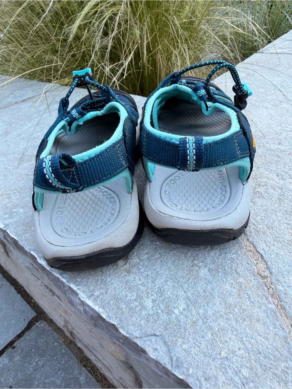 Women’s Keen H2 Waterproof Sport Sandals - size 8